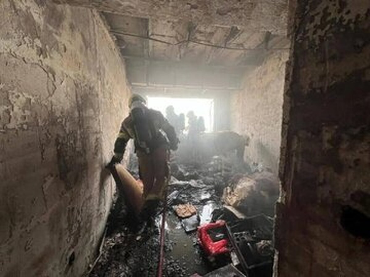 آتشسوزی هولناک یک مجتمع مسکونی ۲۰ طبقه در تهران آتشسوزی هولناک یک مجتمع مسکونی ۲۰ طبقه در تهران