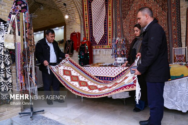 صنایع دستی نیازمند «تشکل محوری» است؛ اهمیت دوری از فردگرایی صنایع دستی نیازمند «تشکل محوری» است؛ اهمیت دوری از فردگرایی