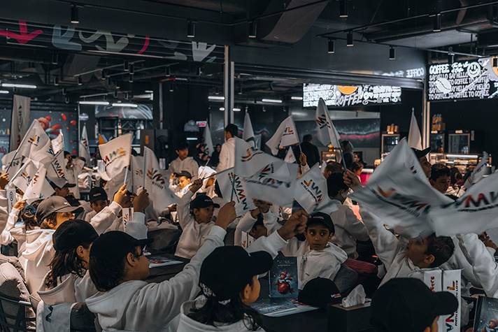 یلدا برای همه کودکان؛ ادامه مسیر مسئولیت اجتماعی امویام در شب یلدا یلدا برای همه کودکان؛ ادامه مسیر مسئولیت اجتماعی امویام در شب یلدا