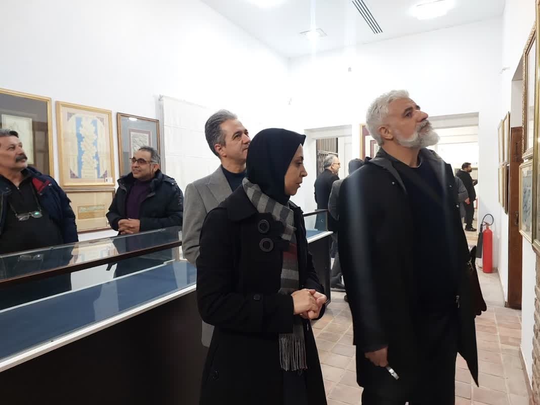 افتتاح نمایشگاه آثار هشتمین دوسالانه ملی ایران در دولتخانه صفوی قزوین افتتاح نمایشگاه آثار هشتمین دوسالانه ملی ایران در دولتخانه صفوی قزوین