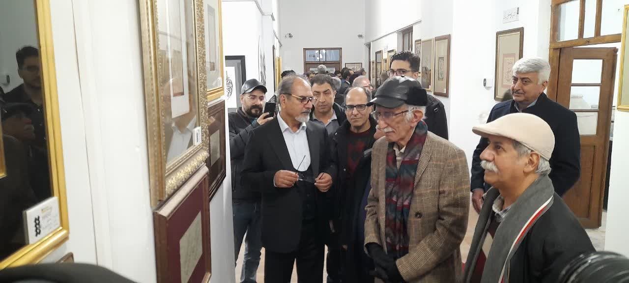 افتتاح نمایشگاه آثار هشتمین دوسالانه ملی ایران در دولتخانه صفوی قزوین افتتاح نمایشگاه آثار هشتمین دوسالانه ملی ایران در دولتخانه صفوی قزوین