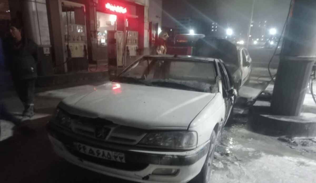 علت آتشسوزی پمپ بنزین دولتآباد مشخص شد+ تصاویر دوربینهای مدار بسته علت آتشسوزی پمپ بنزین دولتآباد مشخص شد+ تصاویر دوربینهای مدار بسته