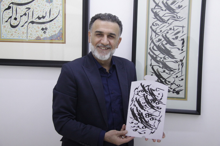 قرار نیست به خوشنویسی با قدمت ۱۵۰۰ ساله نگاه ژنتیکی و ارثی داشته باشیم قرار نیست به خوشنویسی با قدمت ۱۵۰۰ ساله نگاه ژنتیکی و ارثی داشته باشیم