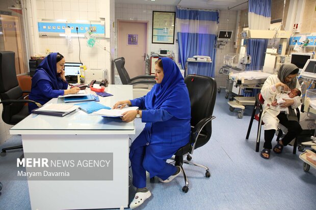 کمبود ۱۰۰ هزار پرستار در کشور کمبود ۱۰۰ هزار پرستار در کشور