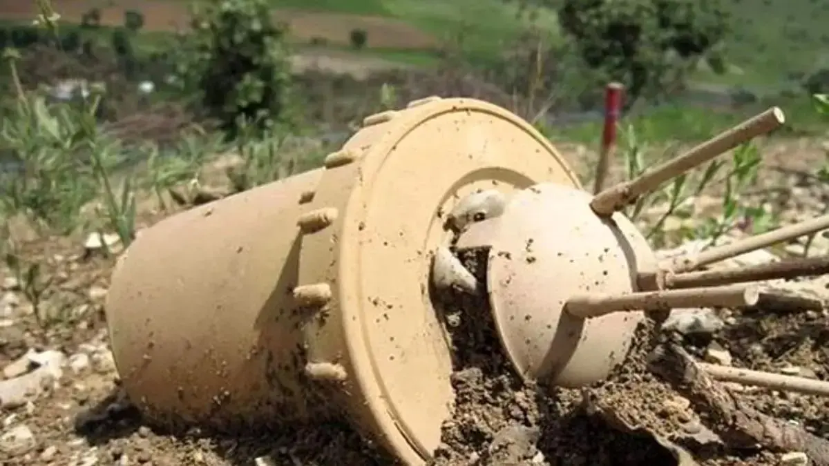 انفجار مین در دهلران جان پسر ۱۳ ساله را گرفت+ جزئیات انفجار مین در دهلران جان پسر ۱۳ ساله را گرفت+ جزئیات