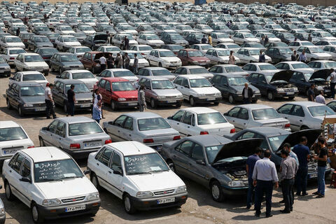 رشد ۲ برابری قیمت خودرو در بهمنماه رشد ۲ برابری قیمت خودرو در بهمنماه