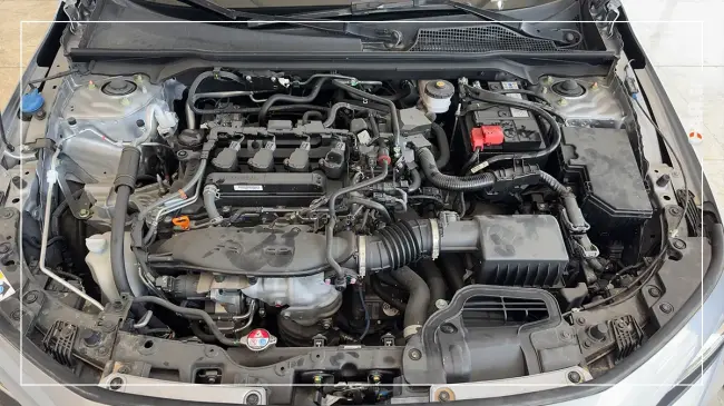 هوندا سیویک در مقابل مزدا 3! رقبای قدیمی با نسلهای جدید هوندا سیویک (10).webp