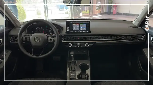 هوندا سیویک در مقابل مزدا 3! رقبای قدیمی با نسلهای جدید هوندا سیویک (18).webp