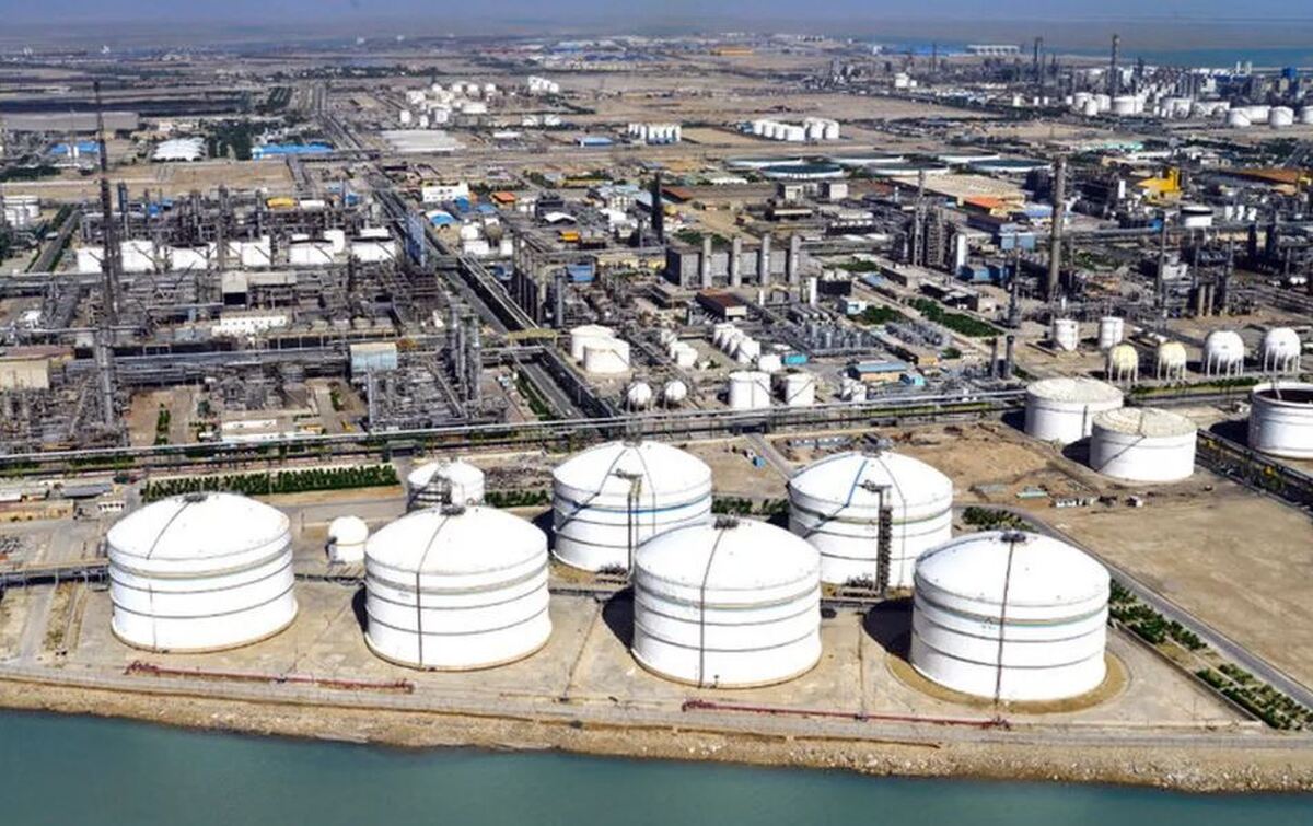 مهار کامل آتشسوزی واحد الفین پتروشیمی بندر امام در کمتر از یک ساعت مهار کامل آتشسوزی واحد الفین پتروشیمی بندر امام در کمتر از یک ساعت