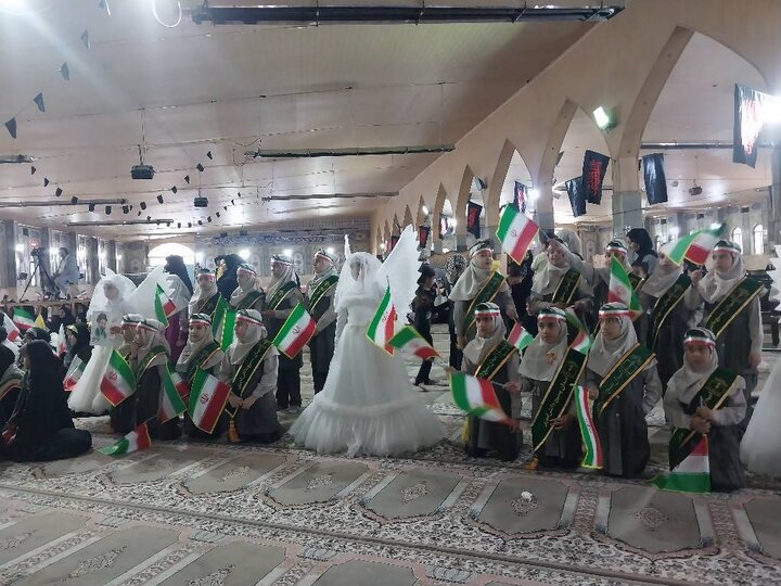 اجتماع شقایقهای دنا در کهگیلویه و بویراحمد اجتماع شقایقهای دنا در کهگیلویه و بویراحمد