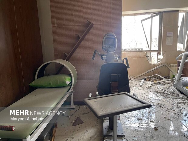 اقدامات درمانی دانشگاه علوم پزشکی ایران در دوران جنگ اقدامات درمانی دانشگاه علوم پزشکی ایران در دوران جنگ