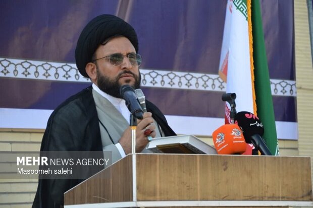 امام جمعه توکهور وهشتبندی: هدف ترامپ شکستن سد خیابان و میدان است امام جمعه توکهور وهشتبندی: هدف ترامپ شکستن سد خیابان و میدان است