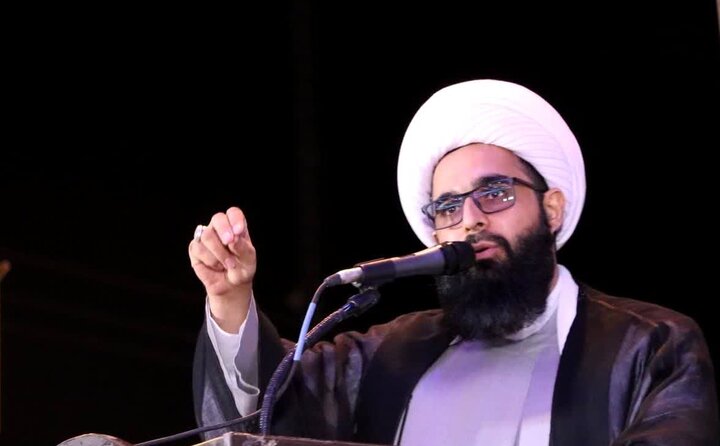 امام جمعه سیریک: ملت ایران در حال نگارش تاریخ جدیدی برای جهان است امام جمعه سیریک: ملت ایران در حال نگارش تاریخ جدیدی برای جهان است