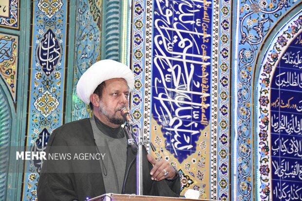 امام جمعه عسلویه: حفظ اتحاد و همدلی ملی در برابر تهدیدات ضروری است امام جمعه عسلویه: حفظ اتحاد و همدلی ملی در برابر تهدیدات ضروری است