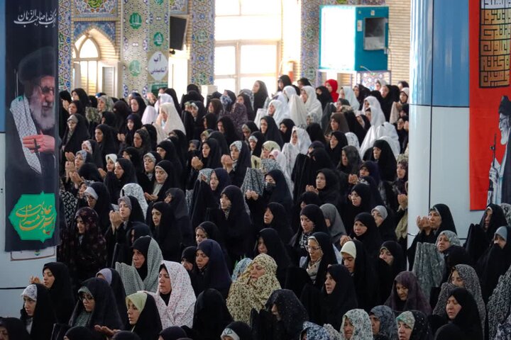 امام جمعه کرمان: وحدت ملت ایران کوهی استوار در برابر حوادث است امام جمعه کرمان: وحدت ملت ایران کوهی استوار در برابر حوادث است