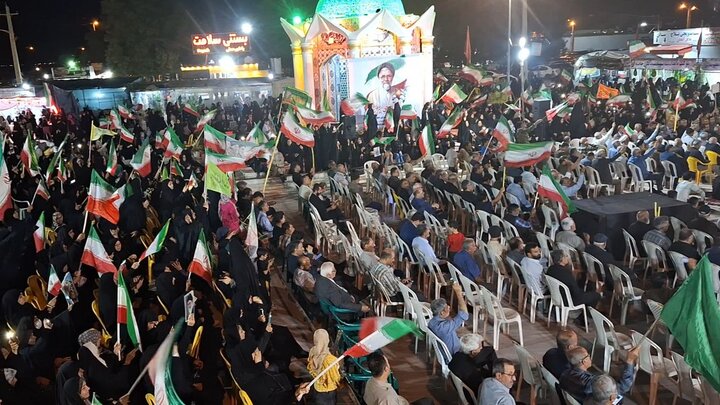 امام جمعه گناوه: تفرقه افکنی بین مردم و مسئولان راهبرد دشمن است امام جمعه گناوه: تفرقه افکنی بین مردم و مسئولان راهبرد دشمن است