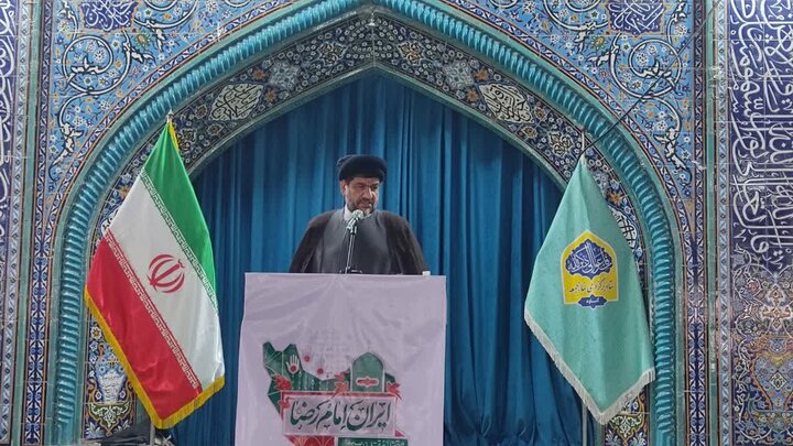 امام جمعه گناوه: حضور مردم در خیابانها مشت محکمی بر دهان دشمنان است امام جمعه گناوه: حضور مردم در خیابانها مشت محکمی بر دهان دشمنان است