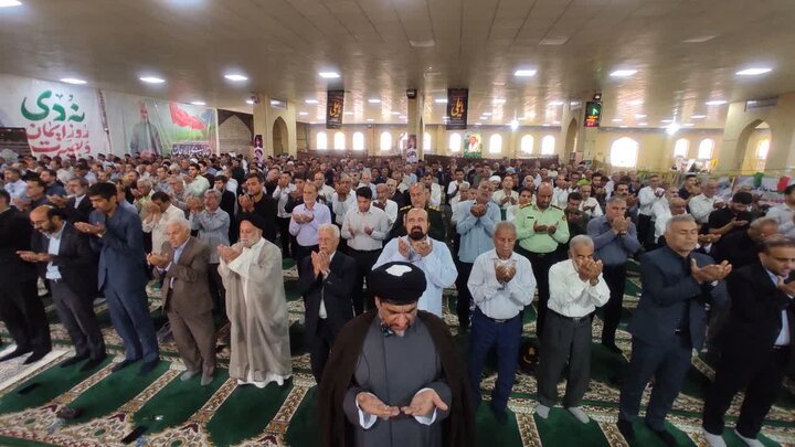 امام جمعه گناوه: حضور مردم در خیابانها مشت محکمی بر دهان دشمنان است امام جمعه گناوه: حضور مردم در خیابانها مشت محکمی بر دهان دشمنان است