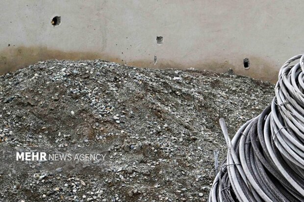 ایستادن در آتش؛ روایت عکاس شجاعی که ماند تاانفجارهای پل B۱را روایت کند ایستادن در آتش؛ روایت عکاس شجاعی که ماند تاانفجارهای پل B۱را روایت کند