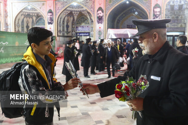 برگزاری برنامه «در مسیر بهشت» ویژه نوجوانان پسر در حرم امام رضا(ع) برگزاری برنامه «در مسیر بهشت» ویژه نوجوانان پسر در حرم امام رضا(ع)