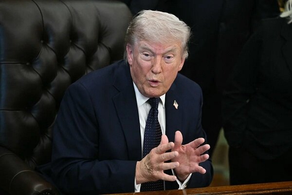 بلومبرگ: پستهای ترامپ به مذاکرات با ایران آسیب زده است بلومبرگ: پستهای ترامپ به مذاکرات با ایران آسیب زده است