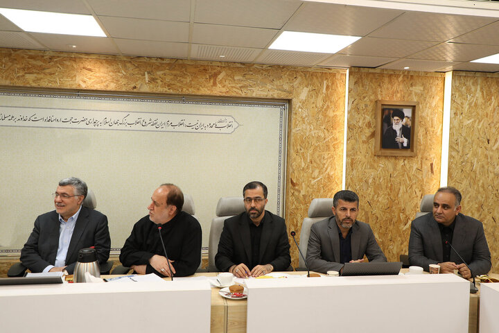 جزئیات نشست جمعی از نمایندگان با وزیر بهداشت؛ تأکید بر کنترل قیمت دارو جزئیات نشست جمعی از نمایندگان با وزیر بهداشت؛ تأکید بر کنترل قیمت دارو