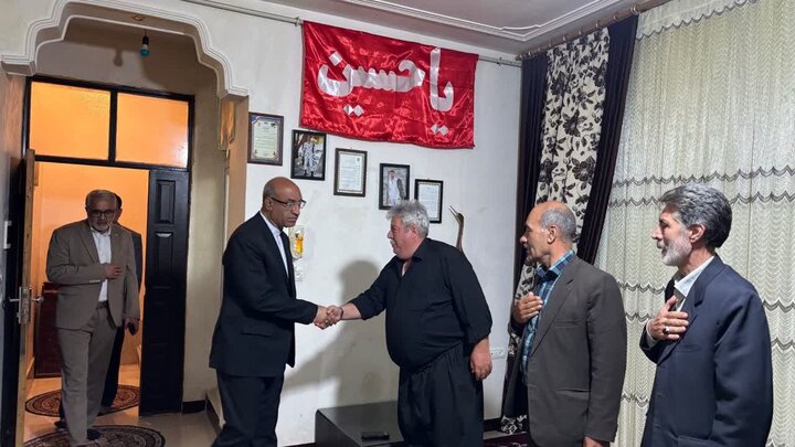 حبیبی: دیدار با خانواده شهدا انگیزه خدمت را افزایش میدهد حبیبی: دیدار با خانواده شهدا انگیزه خدمت را افزایش میدهد