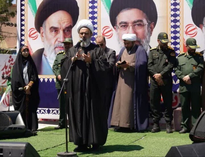 حضور آگاهانه دختران در جنگ رسانهای سد مستحکم در برابر تهاجم فرهنگی حضور آگاهانه دختران در جنگ رسانهای سد مستحکم در برابر تهاجم فرهنگی