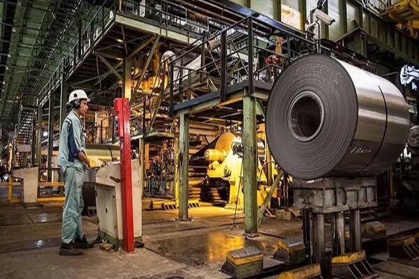 خروج محصولات محتکران از انبار با اعلام عرضه فولاد مبارکه خروج محصولات محتکران از انبار با اعلام عرضه فولاد مبارکه