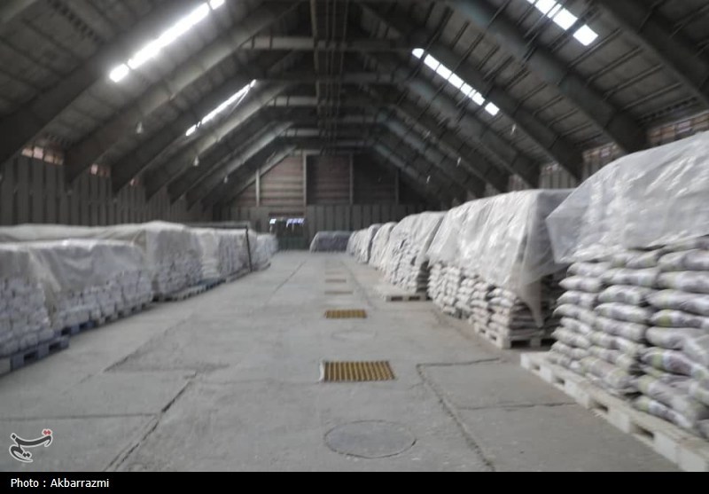 ذخایر کالاهای اساسی برای 6 ماه آینده تضمین شده است ذخایر کالاهای اساسی برای 6 ماه آینده تضمین شده است