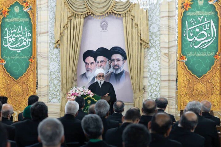 رمز عبور از گردنههای سخت، اتحاد و تبعیت از رهبری است رمز عبور از گردنههای سخت، اتحاد و تبعیت از رهبری است