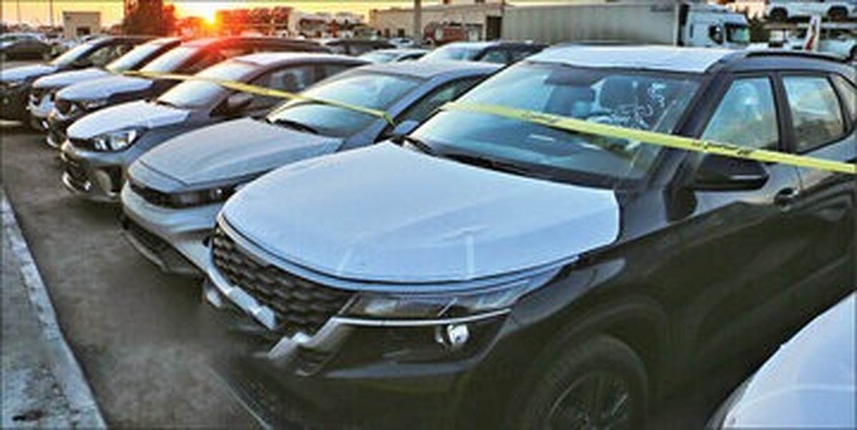 شرایط واردات خودرو در زمان محاصره دریایی ایران چگونه میشود؟ شرایط واردات خودرو در زمان محاصره دریایی ایران چگونه میشود؟