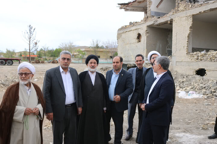 عماد: بازسازی واحدهای خسارتدیده جنگ رمضان در اولویت دولت قرار دارد عماد: بازسازی واحدهای خسارتدیده جنگ رمضان در اولویت دولت قرار دارد