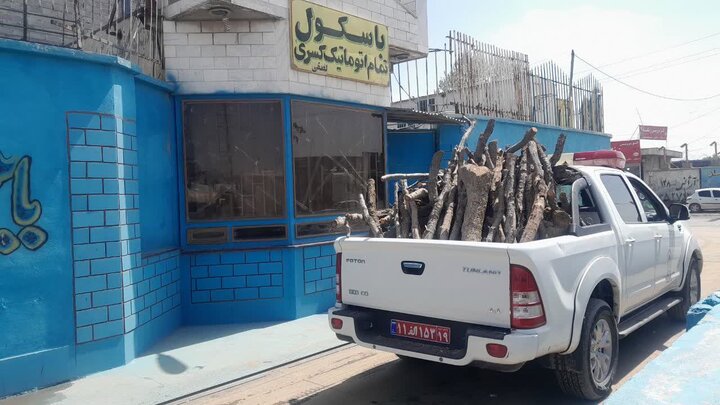 فیلی: ۳۸۰۰ کیلو چوب قاچاق بلوط در دیزلآباد کشف شد فیلی: ۳۸۰۰ کیلو چوب قاچاق بلوط در دیزلآباد کشف شد