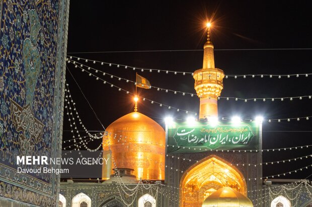 مشهد در آستانه میلاد امام رضا(ع)؛از حضور زائران خارجی تا عاشقان پیاده مشهد در آستانه میلاد امام رضا(ع)؛از حضور زائران خارجی تا عاشقان پیاده