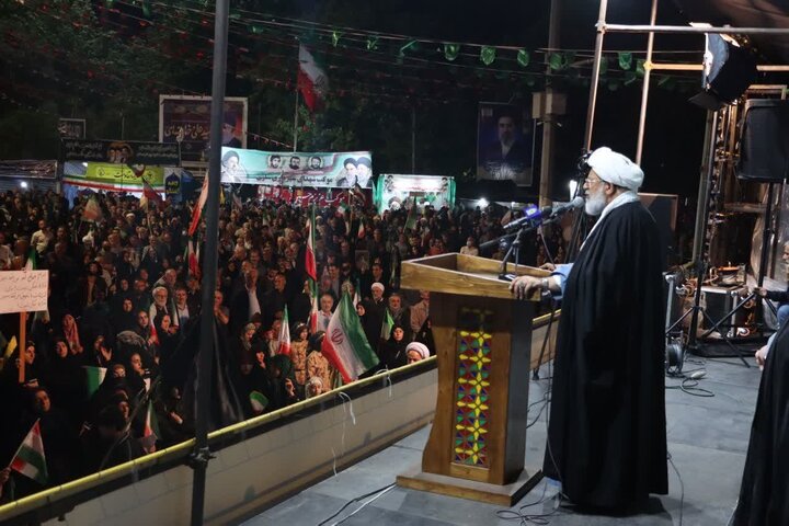 ملت ایران تا محو غده سرطانی اسرائیل و اخراج آمریکا در میدان است ملت ایران تا محو غده سرطانی اسرائیل و اخراج آمریکا در میدان است