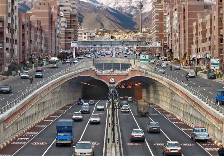 هر دو مسیر تونل نیایش امشب مسدود است هر دو مسیر تونل نیایش امشب مسدود است