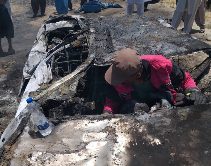 واژگونی منجر به حریق پژو ۴۰۵ در محور جاسک یک قربانی گرفت واژگونی منجر به حریق پژو ۴۰۵ در محور جاسک یک قربانی گرفت