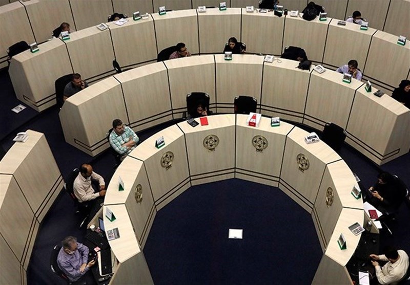 ورود 10همت پول حقیقیها به بازار سرمایه در دوران جنگ ورود 10همت پول حقیقیها به بازار سرمایه در دوران جنگ