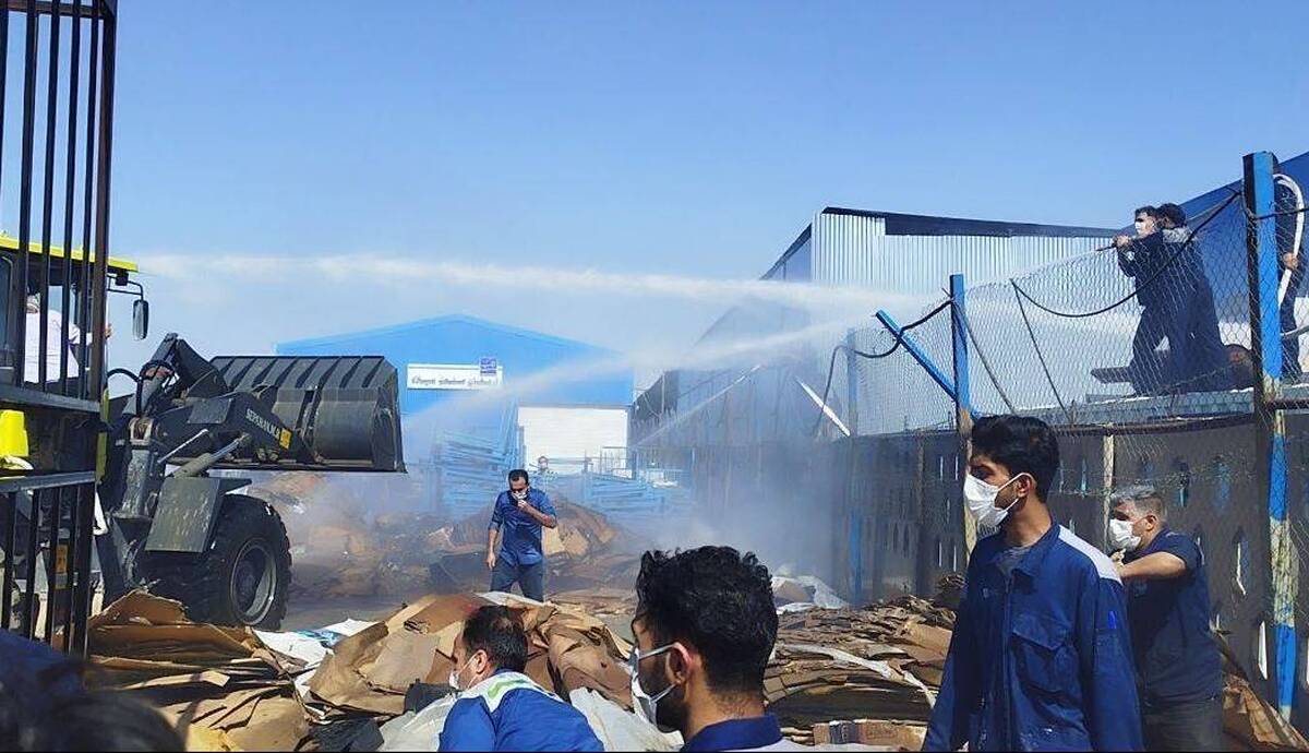 جزئیات آتشسوزی ضایعات کارخانه لوازم خانگی شاهین شهر جزئیات آتشسوزی ضایعات کارخانه لوازم خانگی شاهین شهر