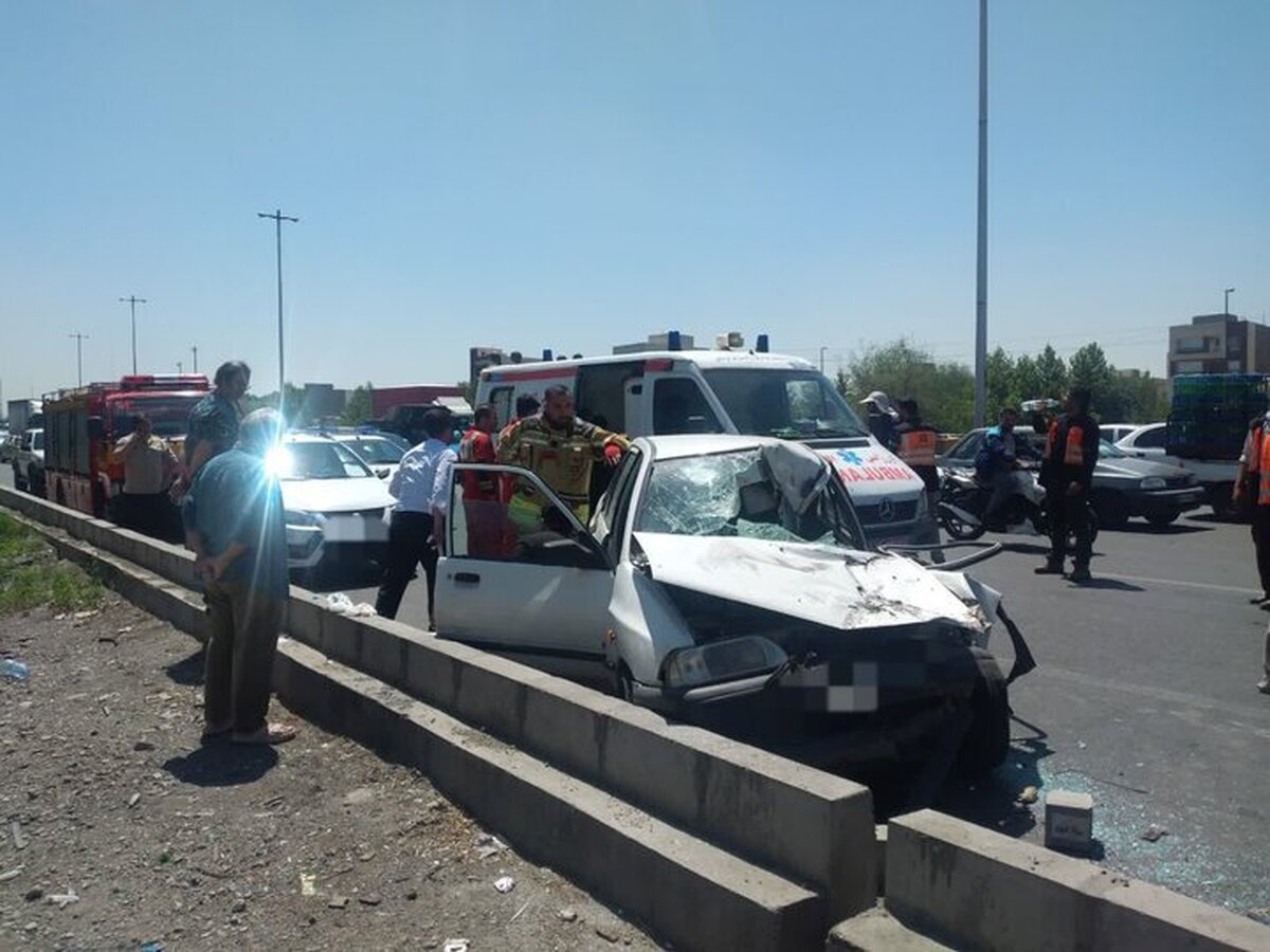 جزئیات تصادف زنجیرهای در اتوبان کرج - قزوین با ۵ مصدوم جزئیات تصادف زنجیرهای در اتوبان کرج - قزوین با ۵ مصدوم