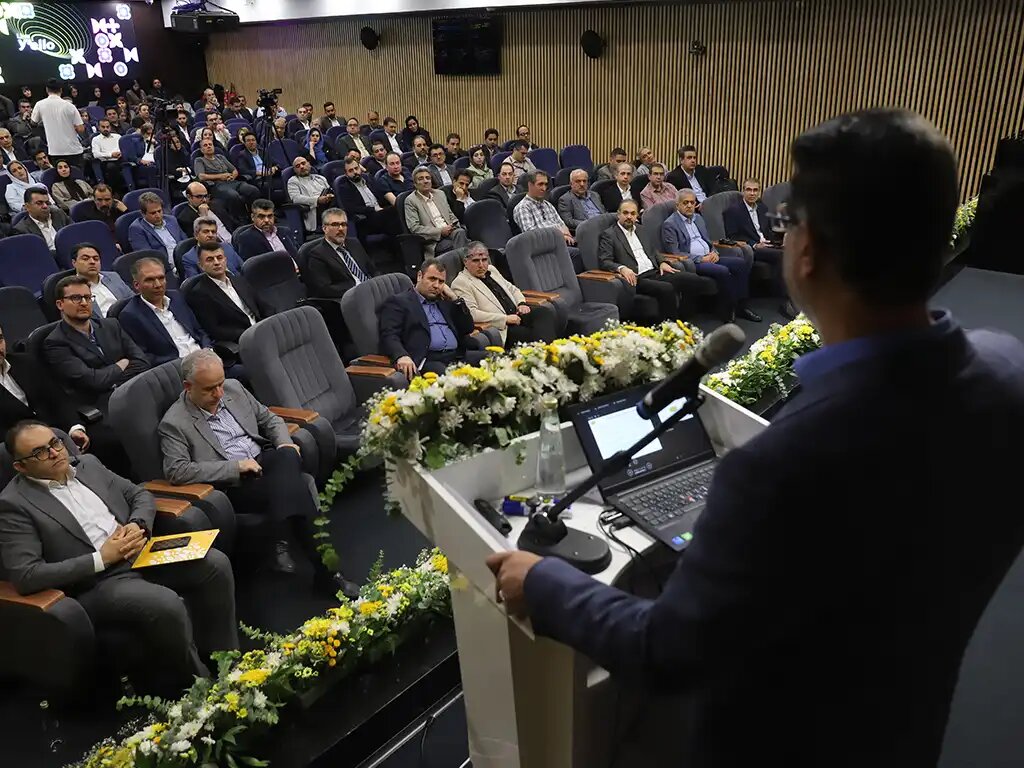 تأکید مدیرعامل ایرانسل بر تبدیل مدلهای سنتی به شراکت راهبردی با تأمینکنندگان تأکید مدیرعامل ایرانسل بر تبدیل مدلهای سنتی به شراکت راهبردی با تأمینکنندگان
