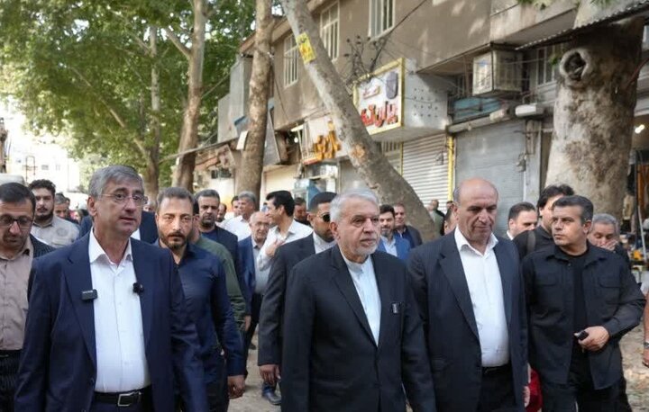بازدید وزیر میراثفرهنگی از طرحهای در دست اجرای فلکالافلاک خرمآباد بازدید وزیر میراثفرهنگی از طرحهای در دست اجرای فلکالافلاک خرمآباد